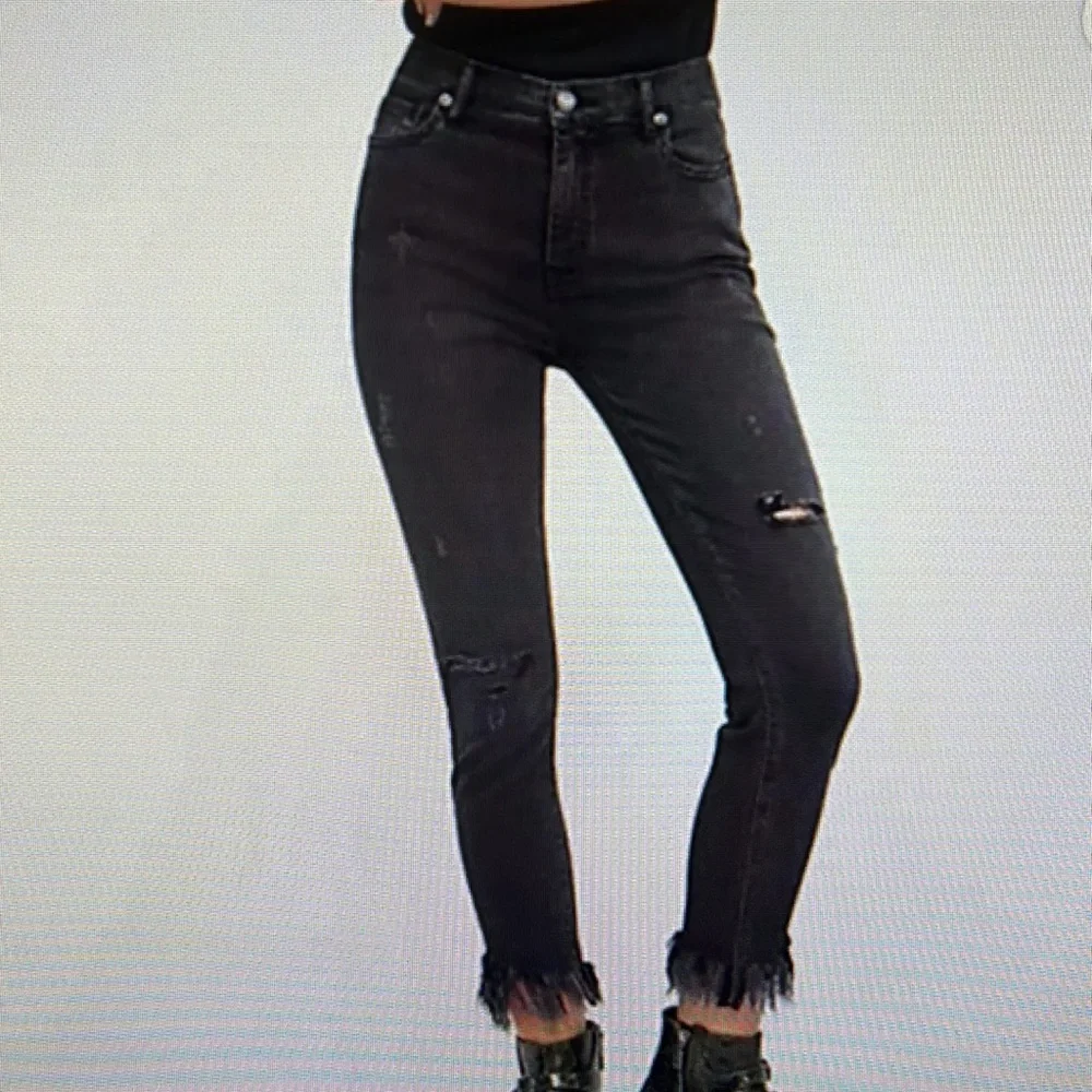 Free People Streetwear Fringe Frayed Raw Crop Hem Black Jeans Capsule Denim